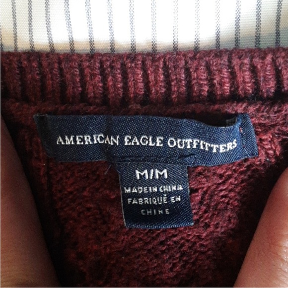 AE Maroon Sweater - Picture 4 of 7